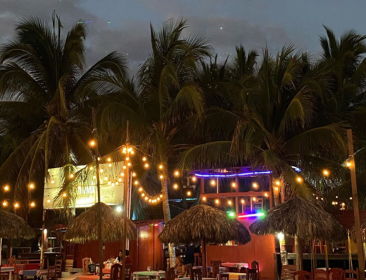 playa Bar restaurante Esmeralda - puerto escondido booking